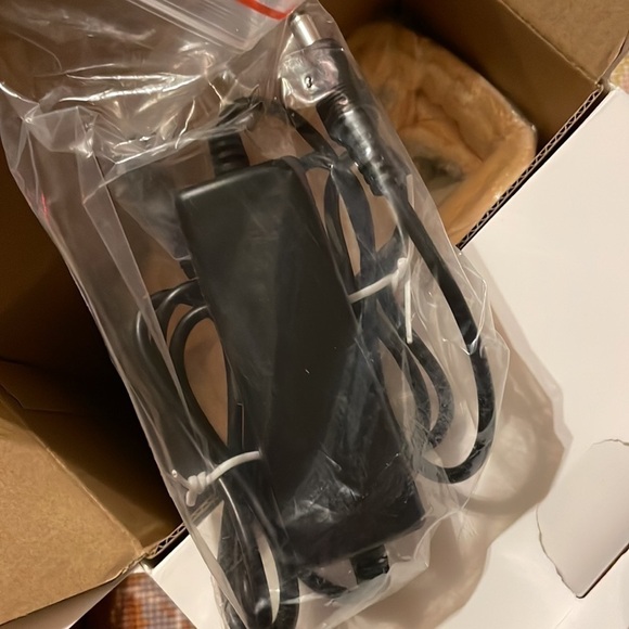 Brand New Heated Pillow Cover 18”x18” Yellow Gray Heating Pad Back Pain Relief - Picture 16 of 16